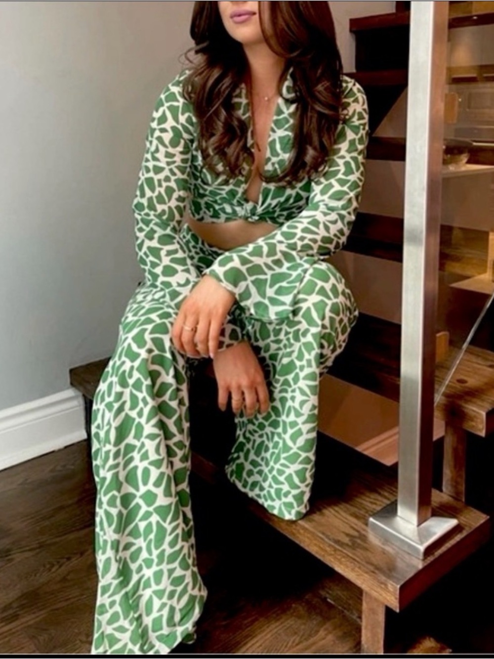 Dynamite Hutton Green Abstract Wide Leg Pants Size 4 - Picture 5 of 9